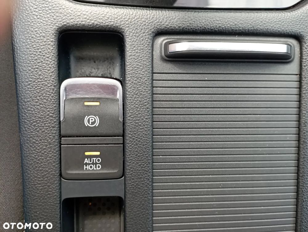 Volkswagen Passat Variant 2.0 TDI EVO Business DSG - 24