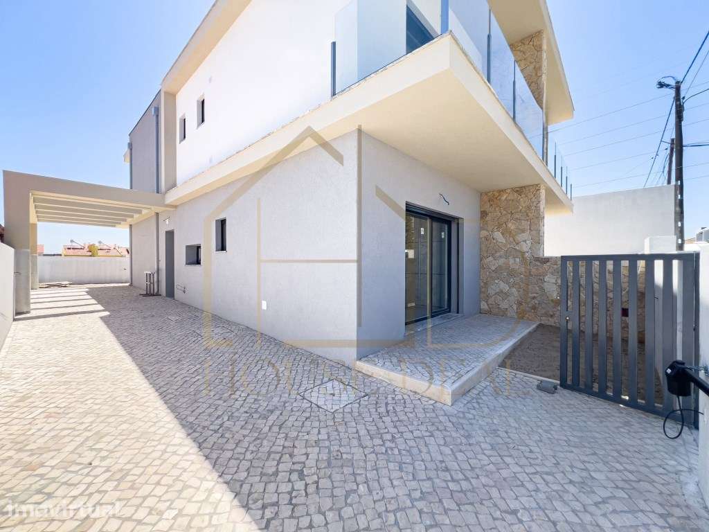 QUASE PRONTA!!! Moradia T3 com Pérgola. Fernão Ferro - Grande imagem: 2/25
