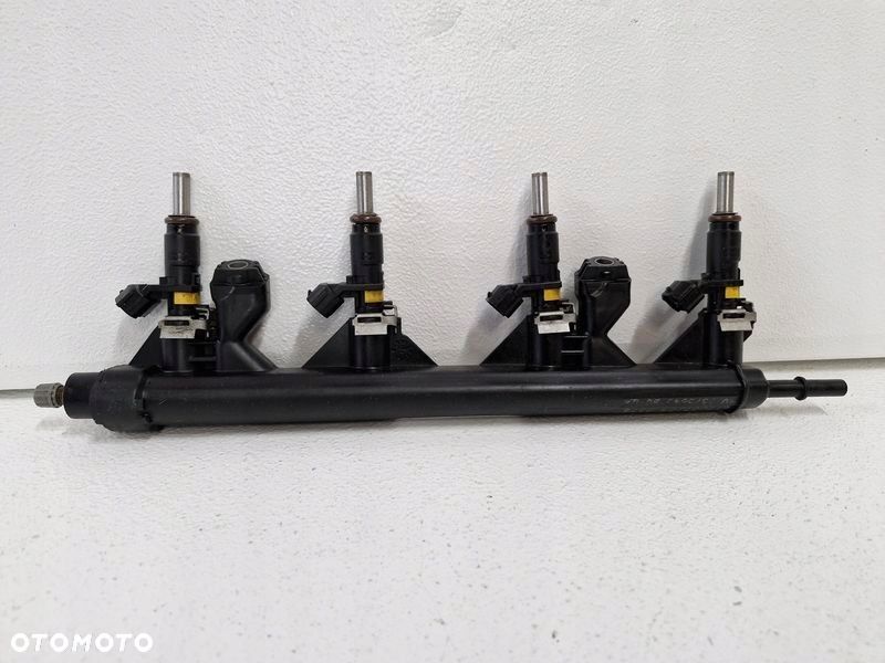 citroen c3 picasso 1.4 vti b listwa wtryskowa wtryskiwacze v7575645 7575645 - 1