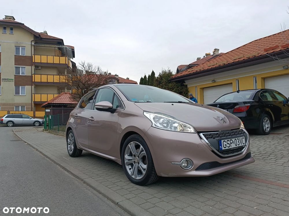 Peugeot 208 1.4 VTi Allure - 1