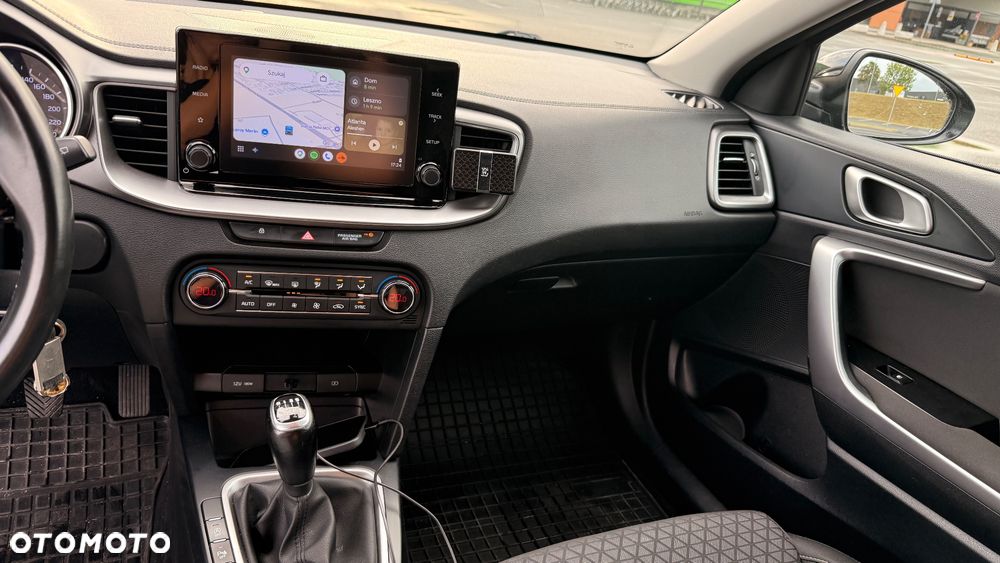 Kia Ceed 1.6 CRDi SCR M - 19
