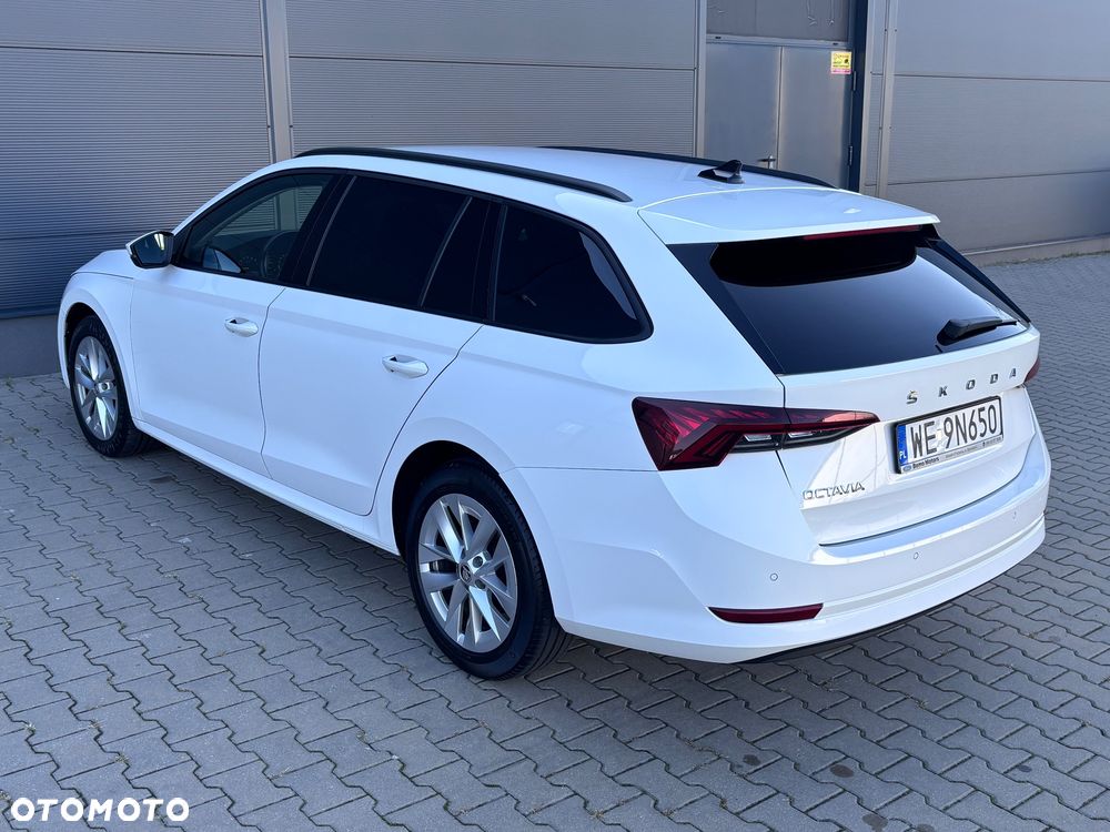 Skoda Octavia 2.0 TDI DSG Ambition - 10