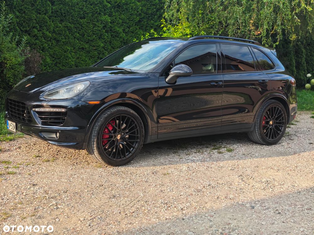 Porsche Cayenne - 4