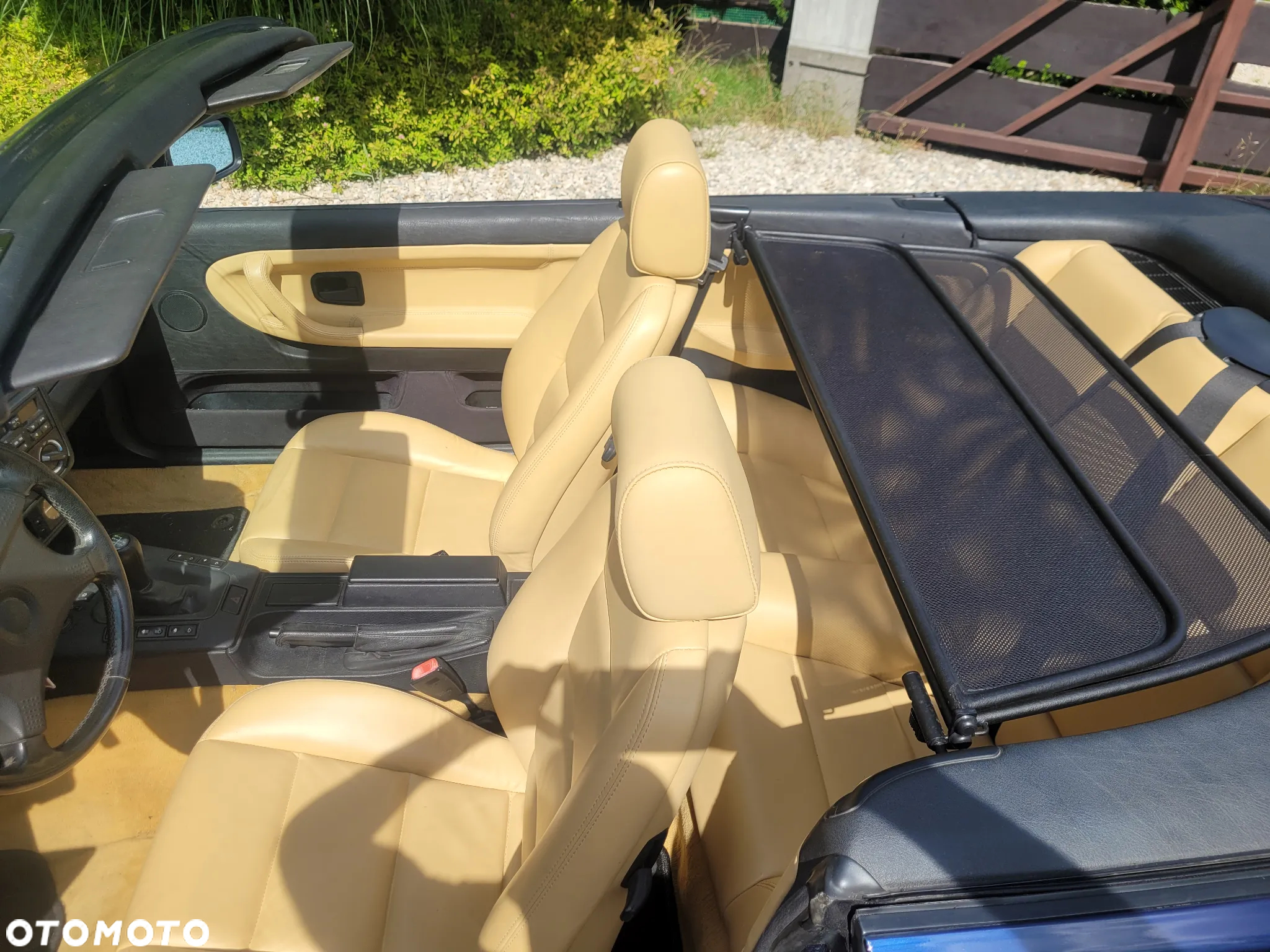 BMW Seria 3 318i Cabriolet - 17