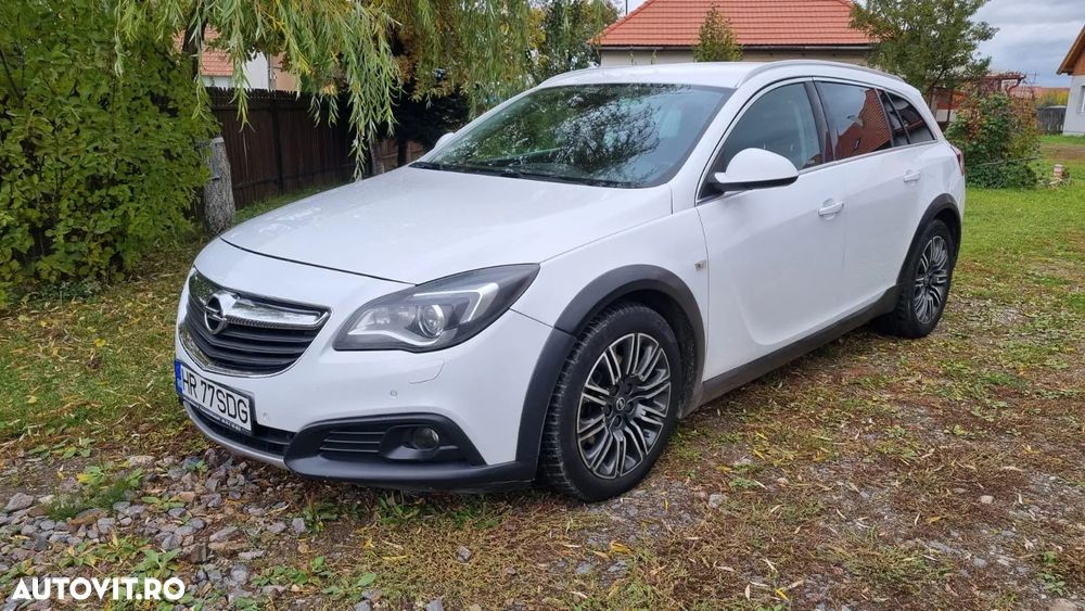 Opel Insignia 2.0 CDTI ECOTEC 4X4 Country Tourer Aut. - 1