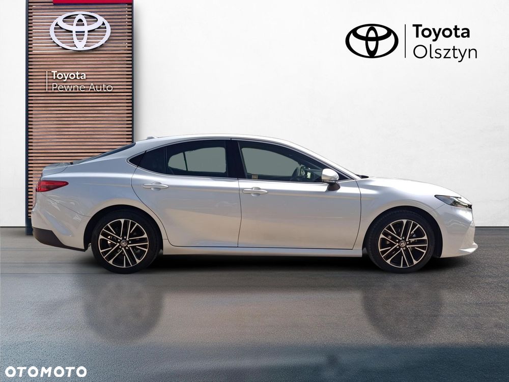 Toyota Camry - 6