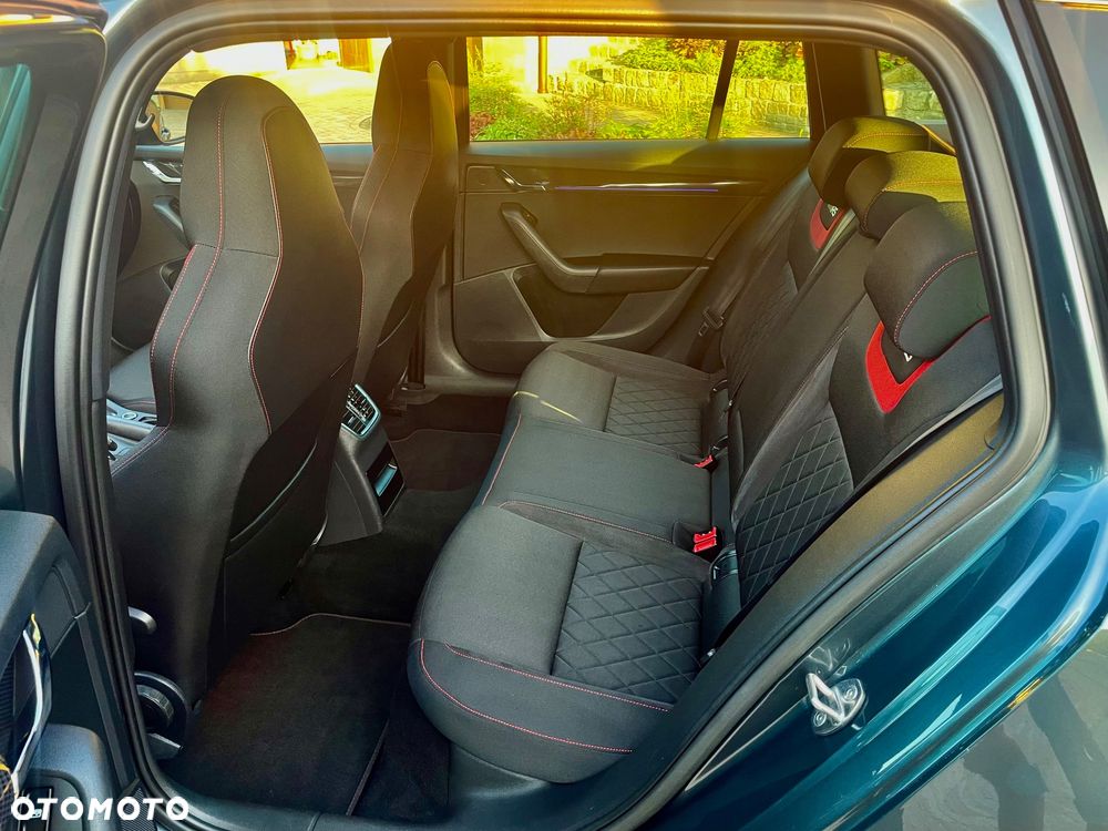 Skoda Octavia 2.0 TDI DSG RS - 18