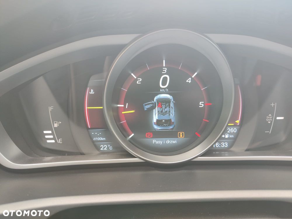Volvo V40 D4 Summum - 15