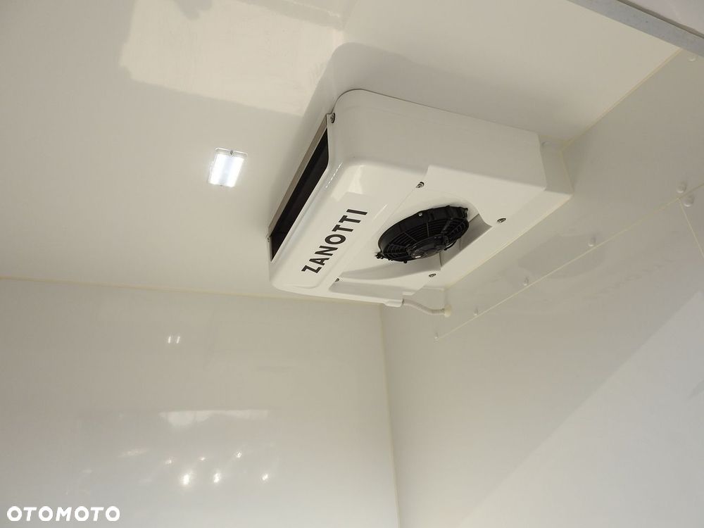 Ford TRANSIT  FURGON CHŁODNIA  0°C FUNKCJA GRZANIA TEMPOMAT LEDY KLIMATYZACJA  130KM - 22