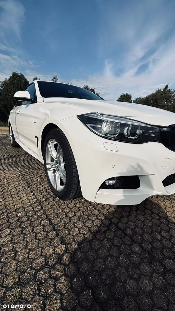 BMW Seria 3 330i xDrive - 2
