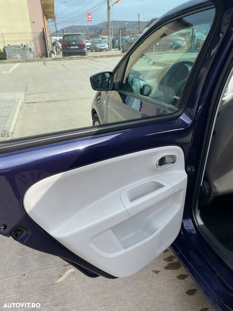 Volkswagen up! (BlueMotion Technology) high - 15