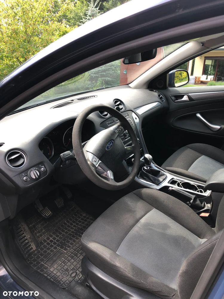 Ford Mondeo 2.0 TDCi Ambiente - 6
