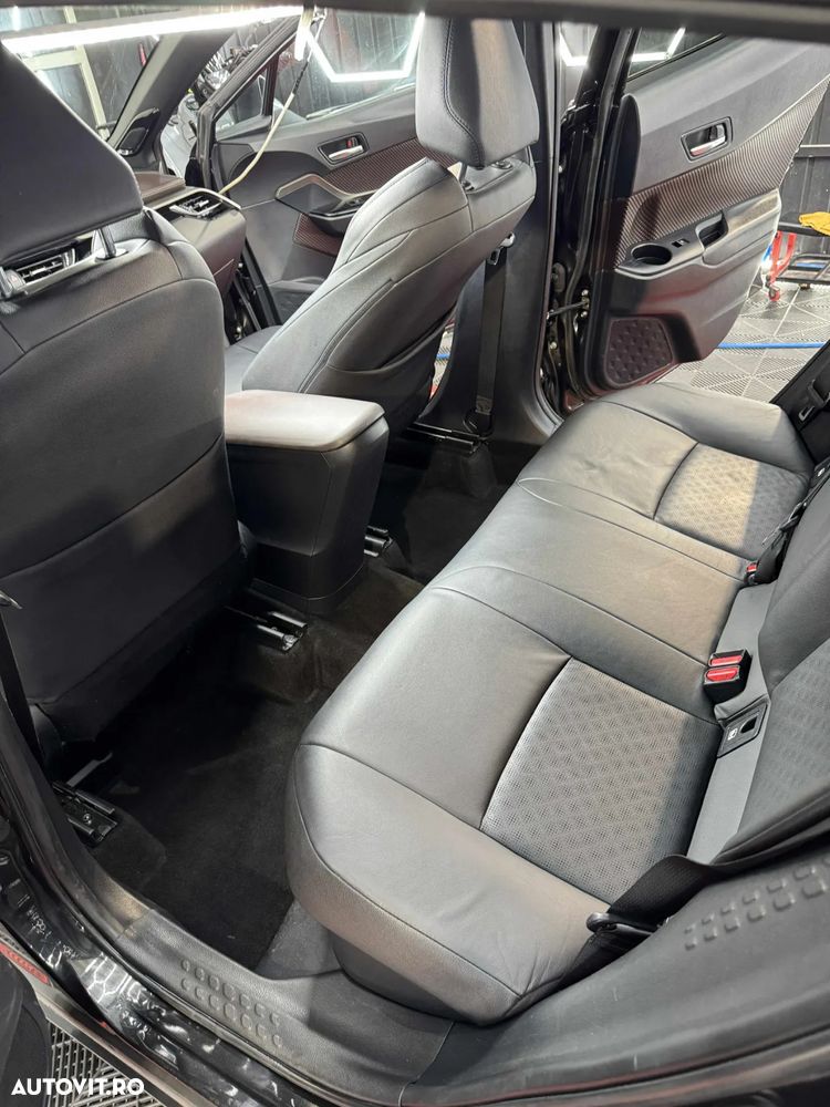 Toyota C-HR Hybrid Business-Edition - 10