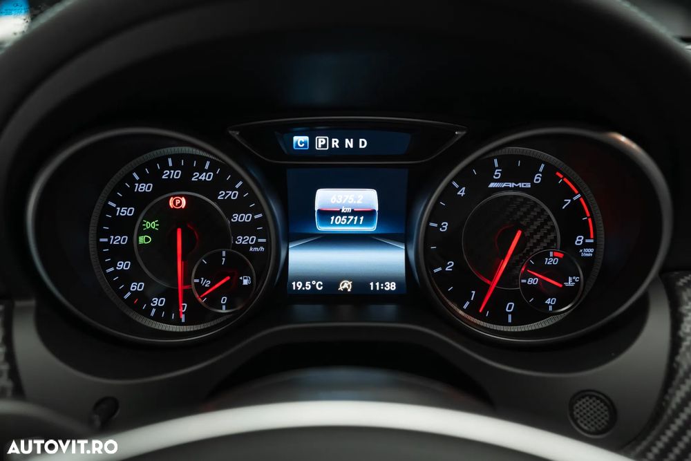 Mercedes-Benz A 45 AMG 4Matic AMG Speedshift 7G-DCT PETRONAS 2015 World Champion Edition - 18