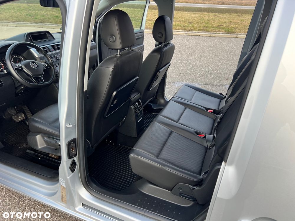 Volkswagen Caddy Maxi Highline DSG - 14