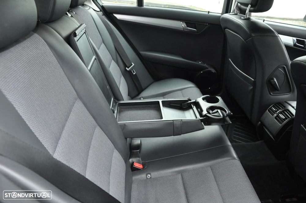 Mercedes-Benz C 220 CDi Avantgarde Aut. - 31