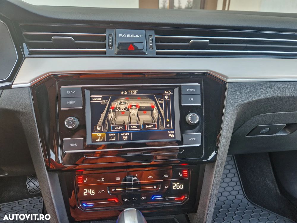 Volkswagen Passat 2.0 TDI DSG Highline - 13