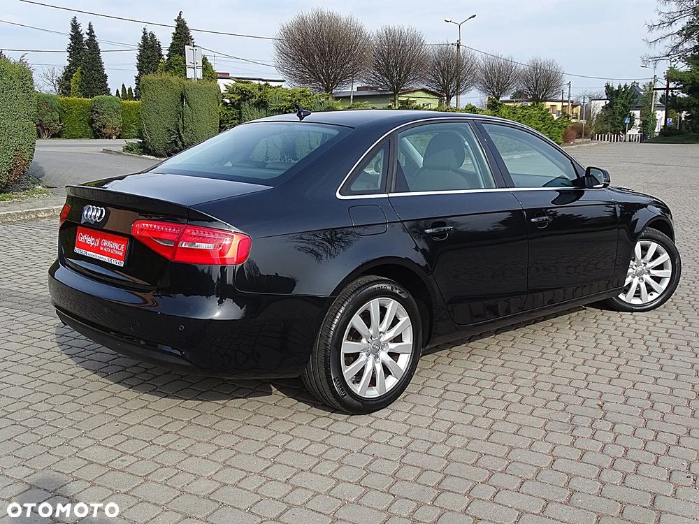 Audi A4 Limousine - 4