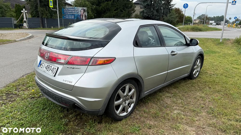 Honda Civic 2.2i-CTDi Executive NAVI - 4