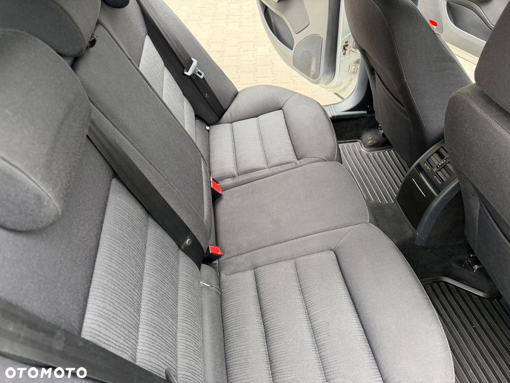 Skoda Octavia 2.0 TDI DPF Ambiente - 13