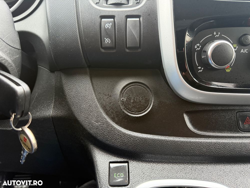 Renault Trafic - 18