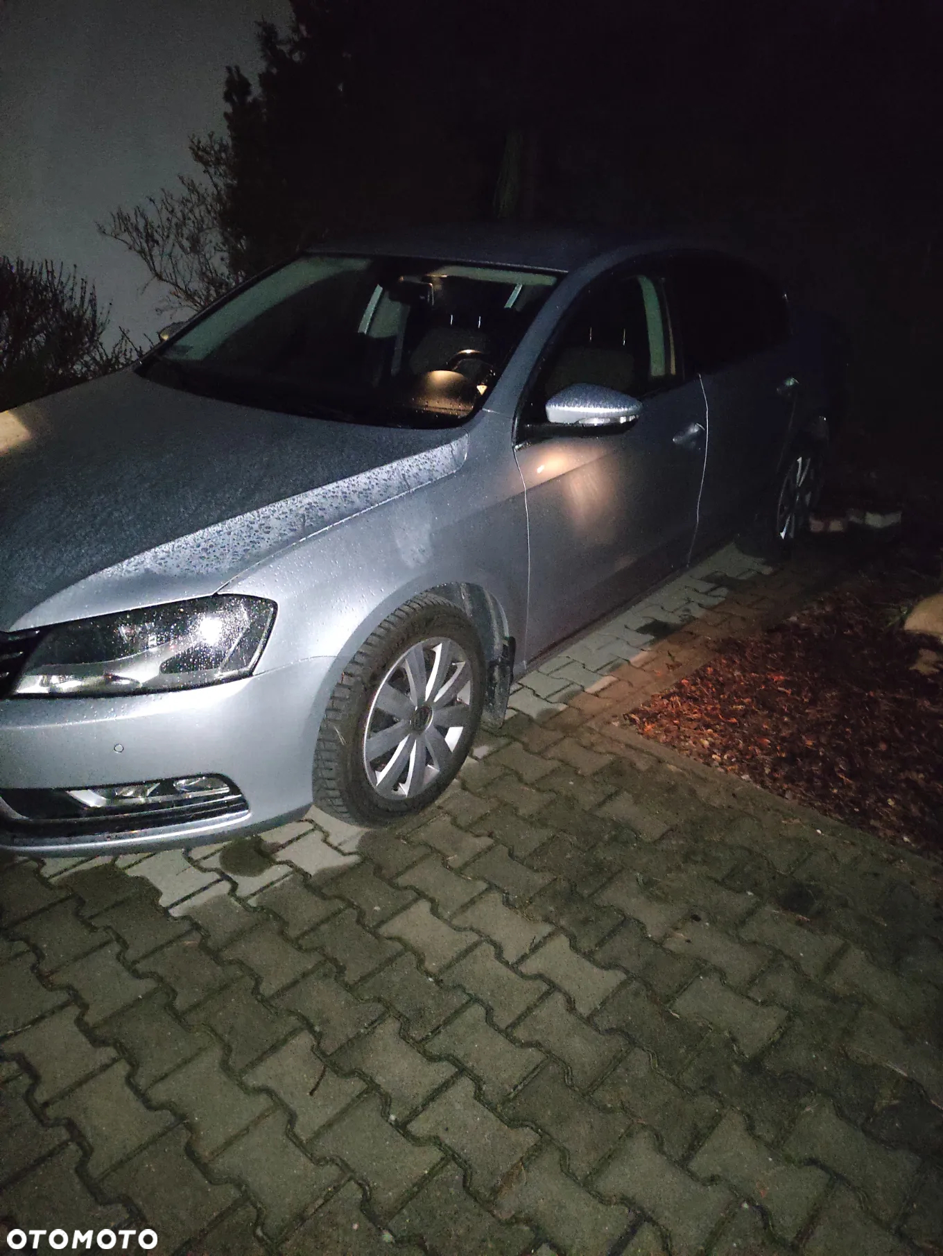 Volkswagen Passat 1.6 TDI DPF BlueMot Comfortline - 11