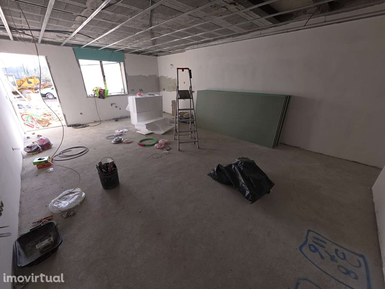 FANTÁSTICO NEGÓCIO - MORADIA V3 | Lobão - Grande imagem: 2/24