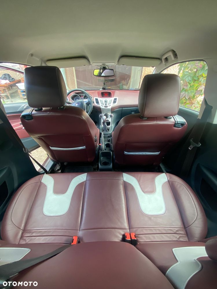 Ford Fiesta - 8
