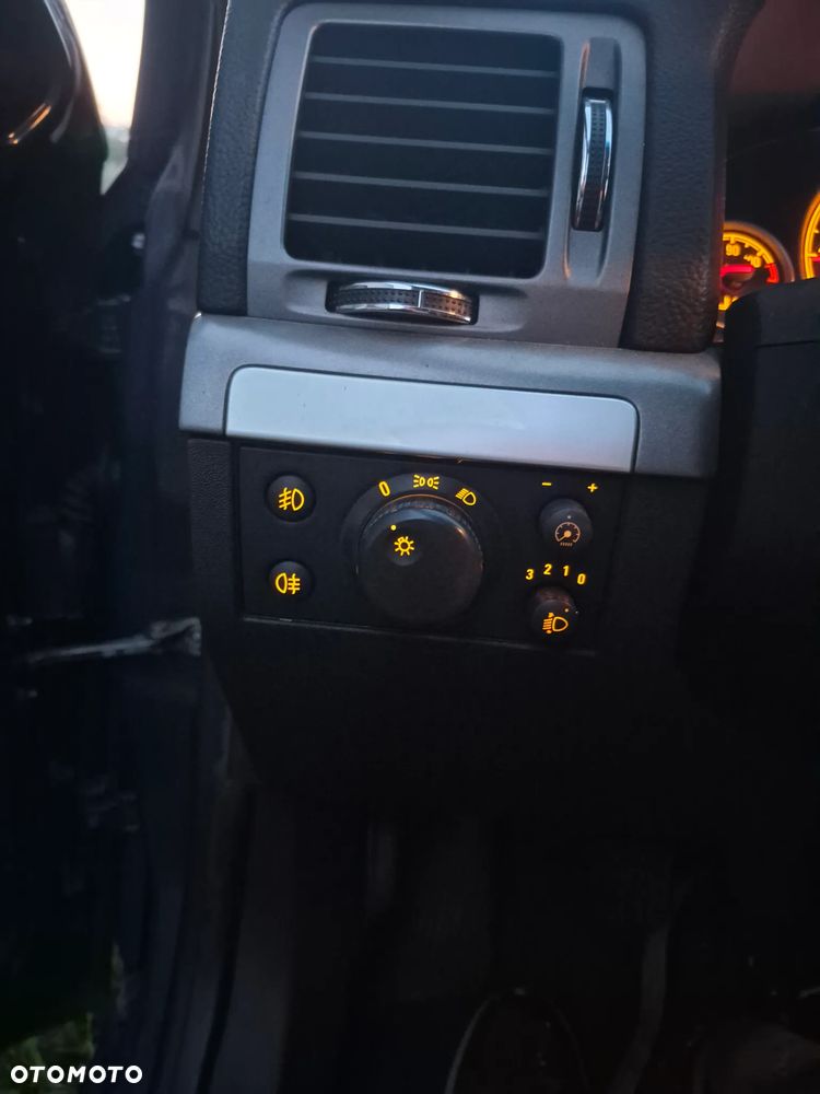 Opel Vectra 1.8 - 9