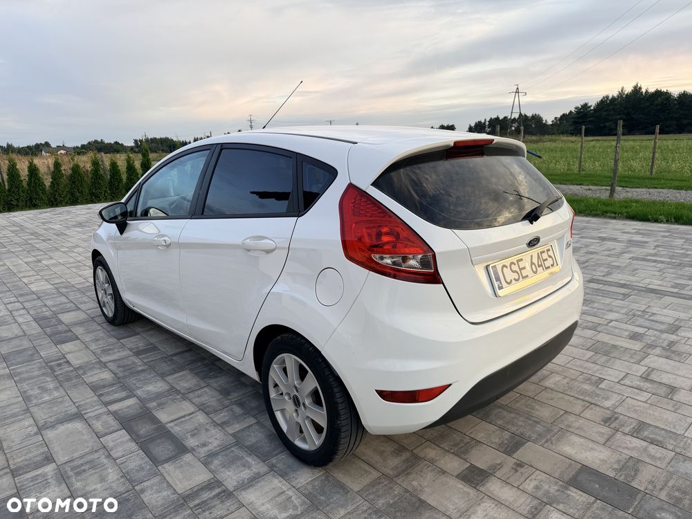 Ford Fiesta - 2
