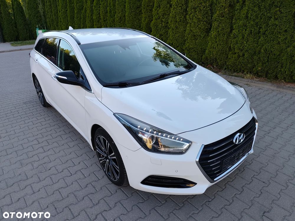 Hyundai i40 Kombi 1.7 CRDi DCT Premium - 10