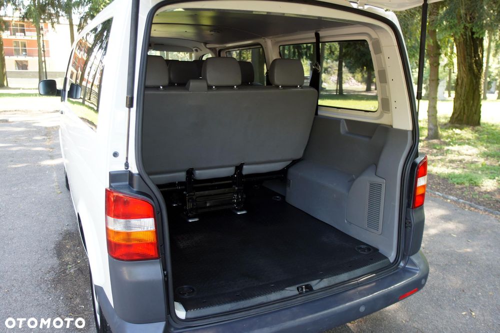 Volkswagen Transporter Caravelle Lang Trendline - 38