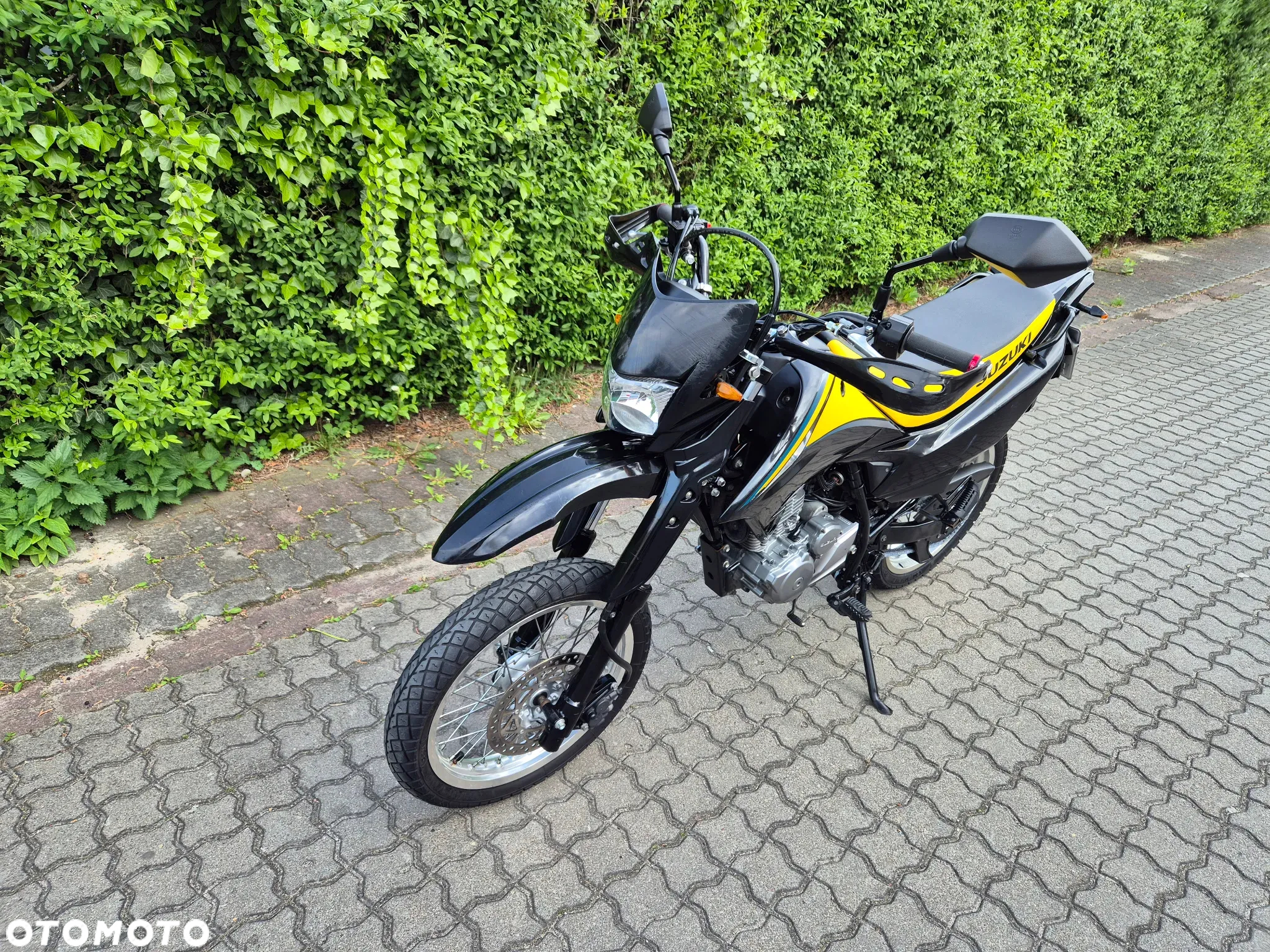 Suzuki DR - 13