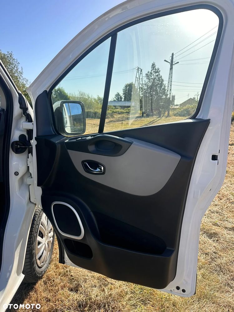 Nissan Nv300 LONG L2H1 jak Trafic, Vivaro 1.6 diesel dCi 125manual 2018 rok WEBASTO, KAMERA COFANIA, CZUJNIKI PARKOWANIA, NIEWIELKI PRZEBIEG! - 33