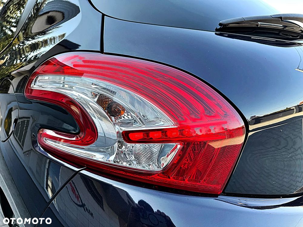Peugeot 208 e-HDi 92 Stop&Start Style - 14