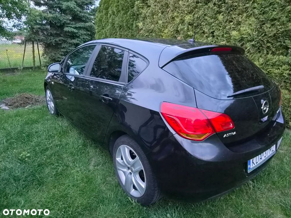 Opel Astra 1.3 CDTI DPF EcoFLEX Edition - 4