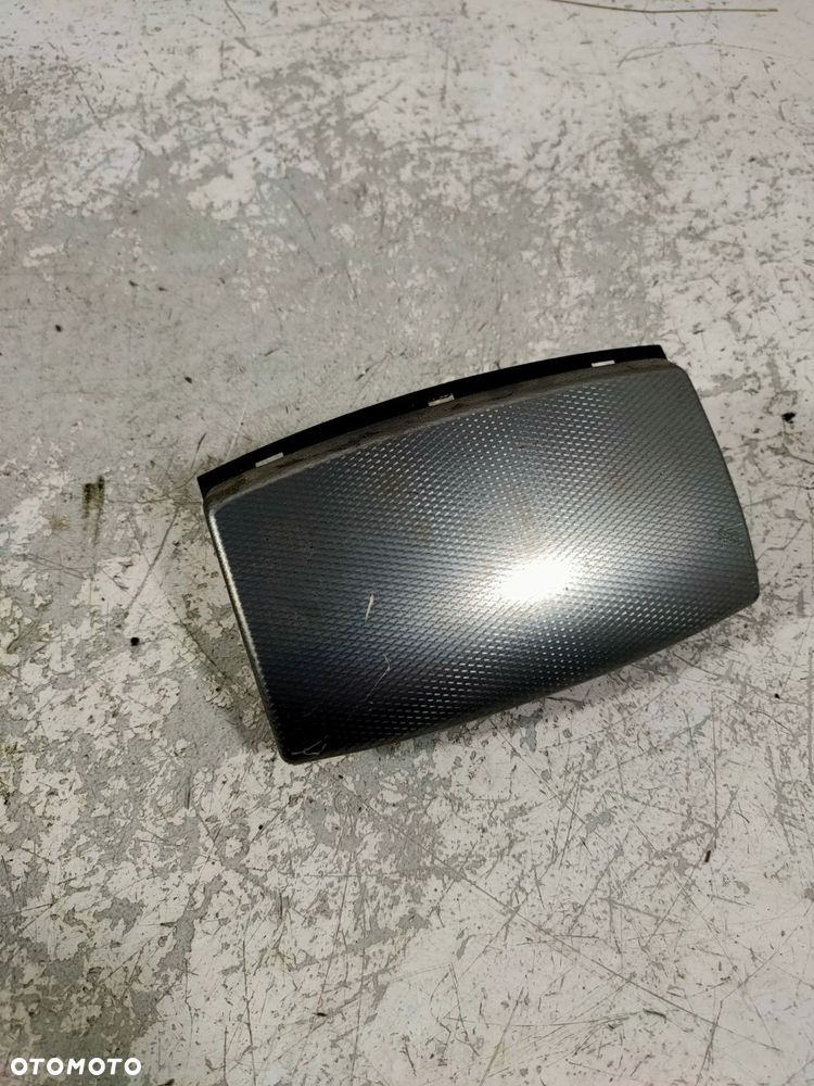 popielniczka schowek tył 8e 8e0857961d europa audi a4 b6 rybia łuska - 1