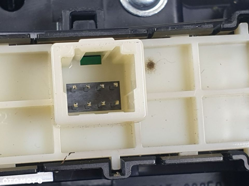 TOYOTA COROLLA od 2019r Panel Tunelu Środkowego - 8