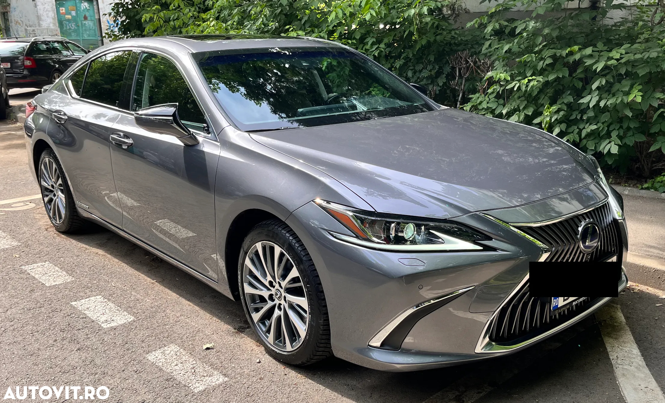 Lexus Seria ES 300h 2.5 TNGA HV 25H- 4X2 CVT Executive - 9