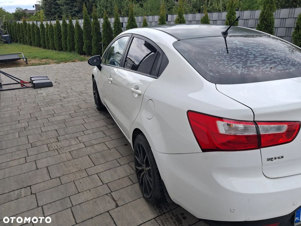 Kia Rio 1.4 M - 4