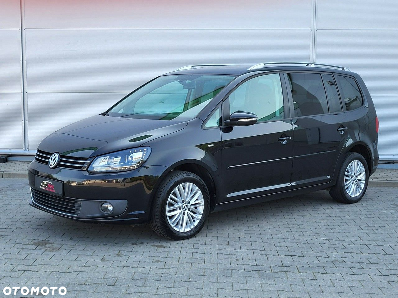 Volkswagen Touran - 8