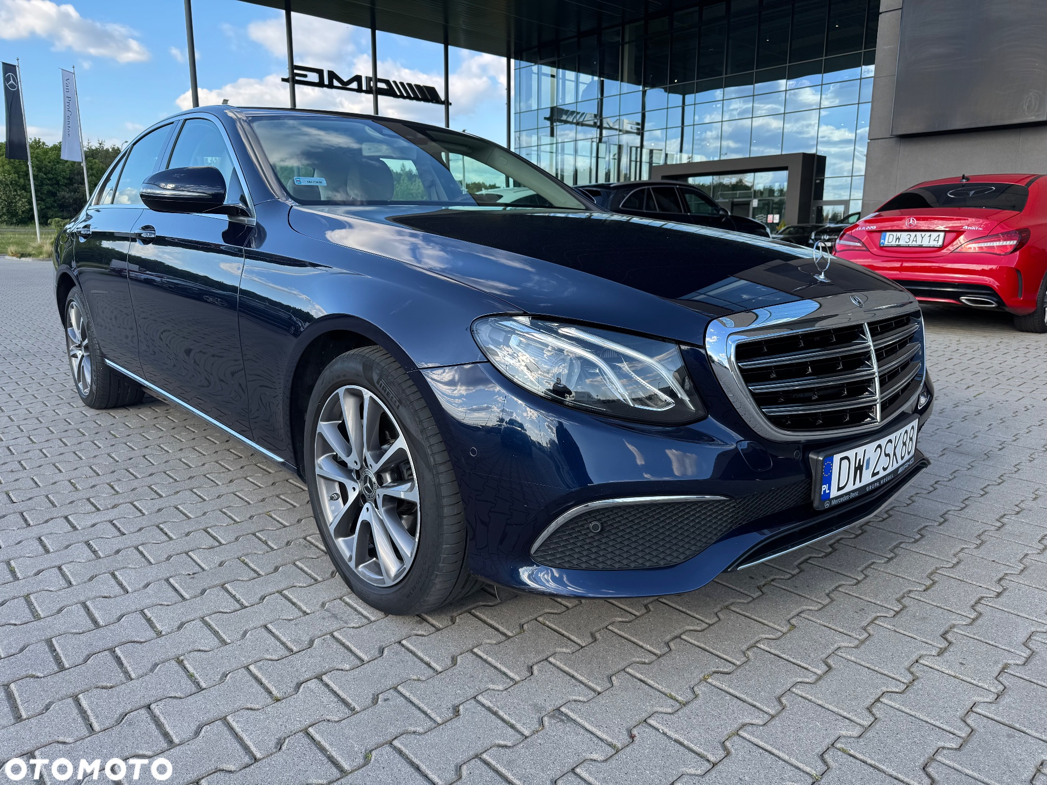 Mercedes-Benz Klasa E 220 d 4-Matic 9G-TRONIC - 2