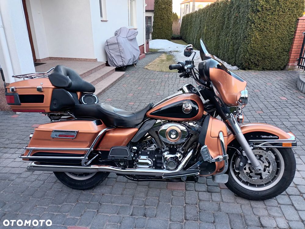 Harley-Davidson FLHTCU Ultra - 16