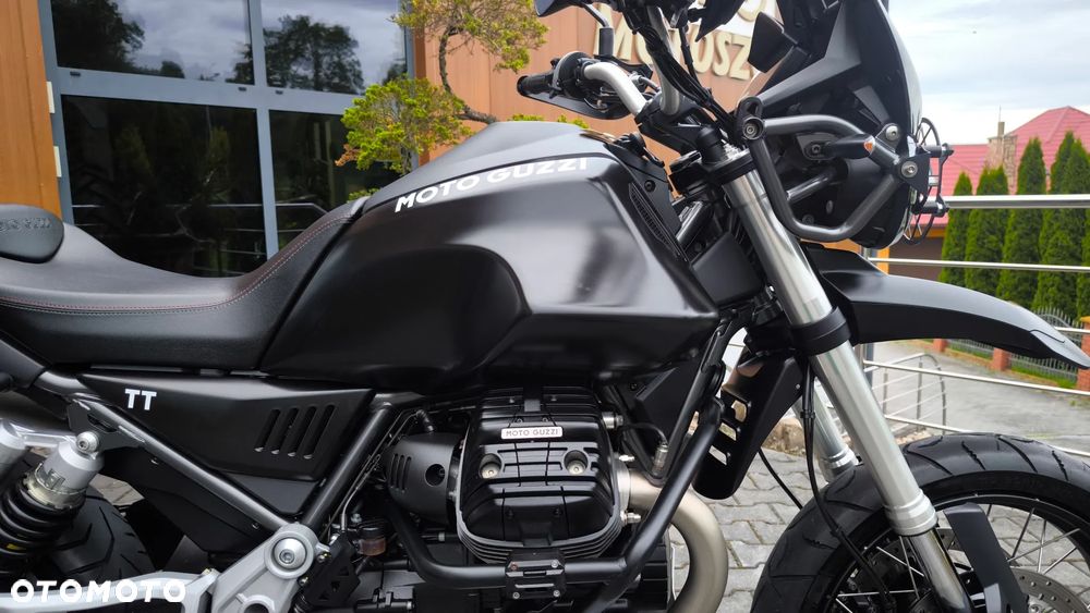 Moto Guzzi V85 - 31