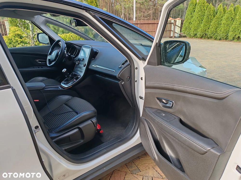 Renault Scenic - 38