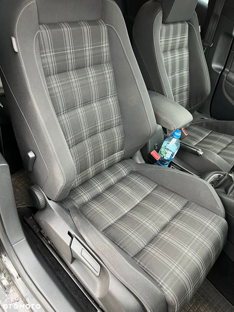 Volkswagen Golf 2.0 TDI GTD - 13