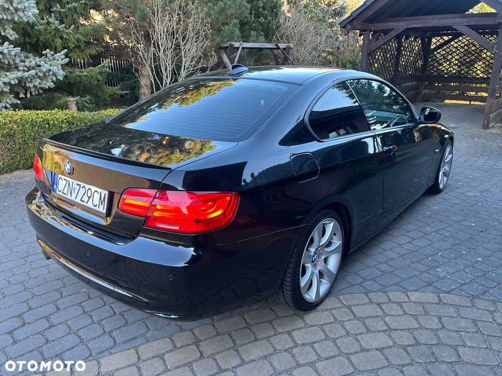 BMW Seria 3 320i M Sport Edition - 10