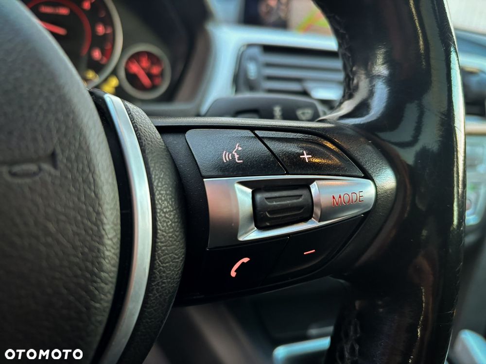 BMW 3GT 318d Sport Line - 28