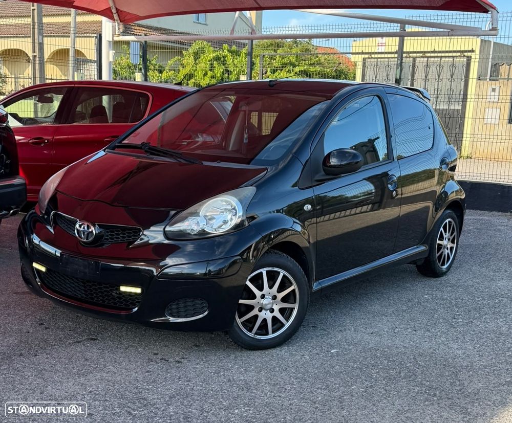 Toyota Aygo Cool - 1