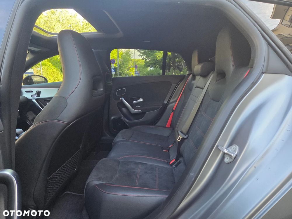 Mercedes-Benz CLA AMG 35 4-Matic 7G-DCT - 26